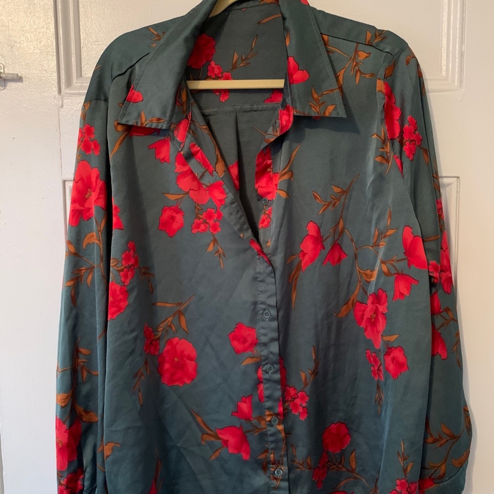 Boohoo shirt / blouse.